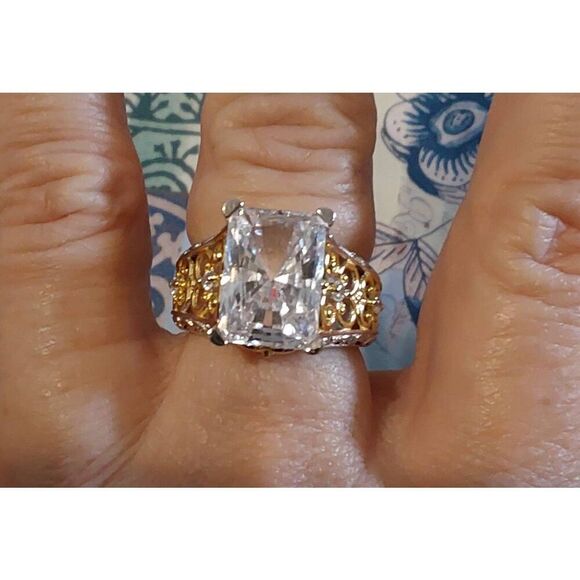 Spectacular New 14.86 Ct. Emerald Cut Sim Diamond Filligree Statement Ring Sz 9 - Picture 5 of 7